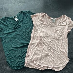 ⭐️ BOGO H&M Green and Pink Short Sleeve Tees